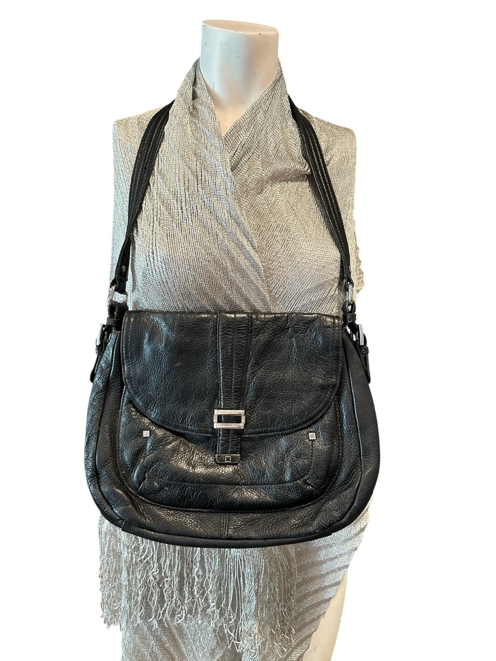 Liz Claiborne Vintage Y2K Black Leather Shoulder Bag with Multiple Pockets